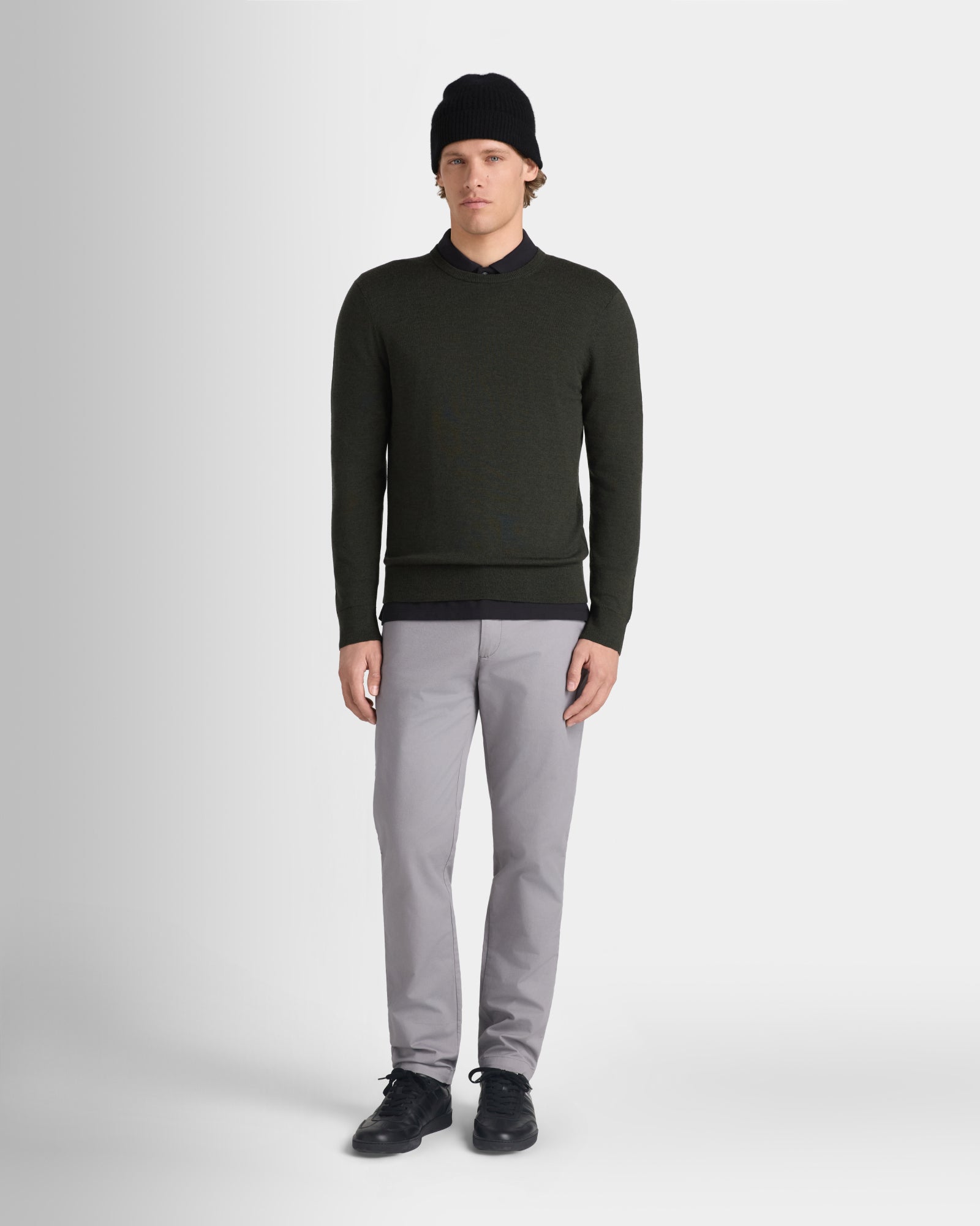 Club Monaco Corp, CA - Chino Connor - Gris Clair