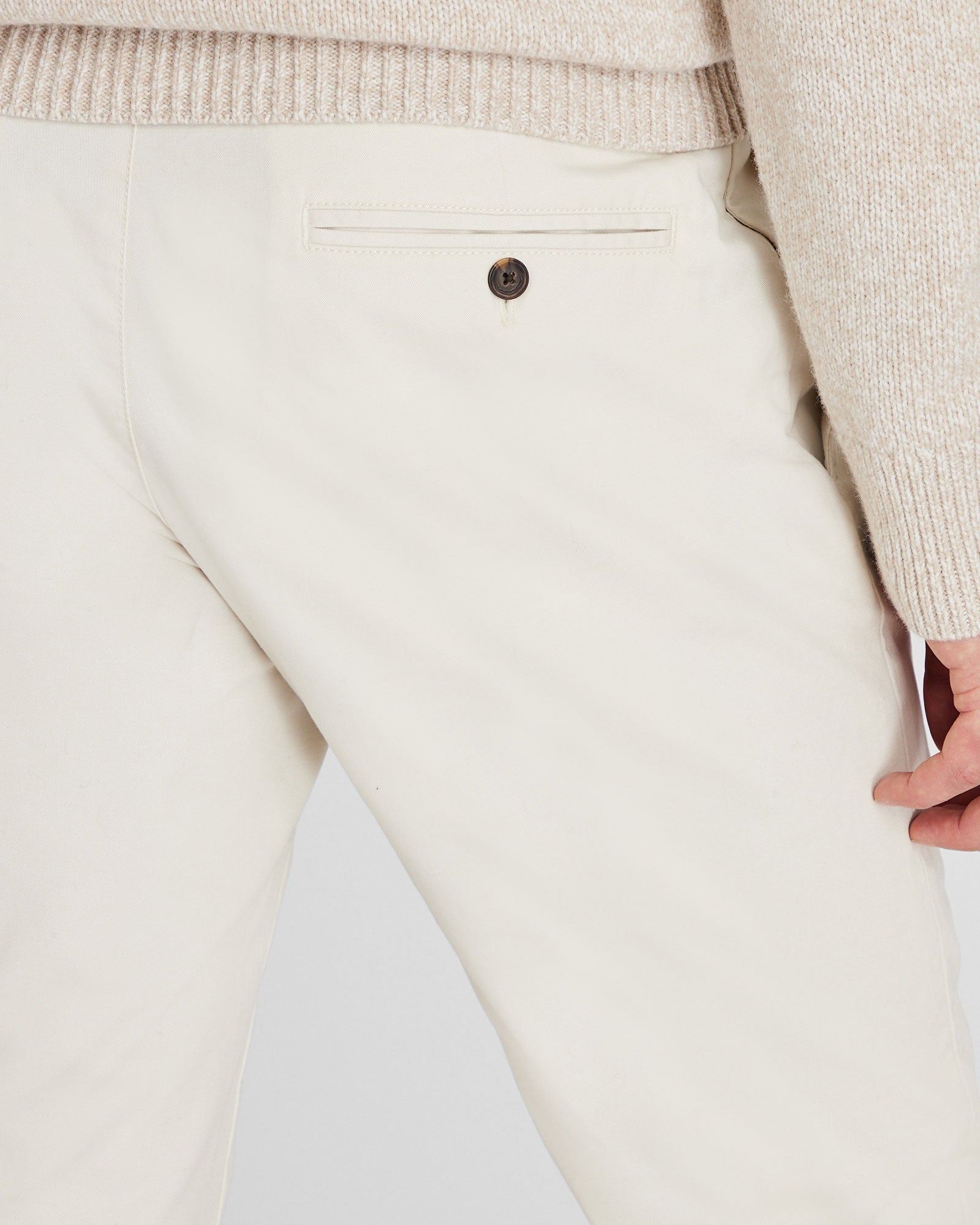 CLUB MONACO - Chino Connor - Pierre Kaki