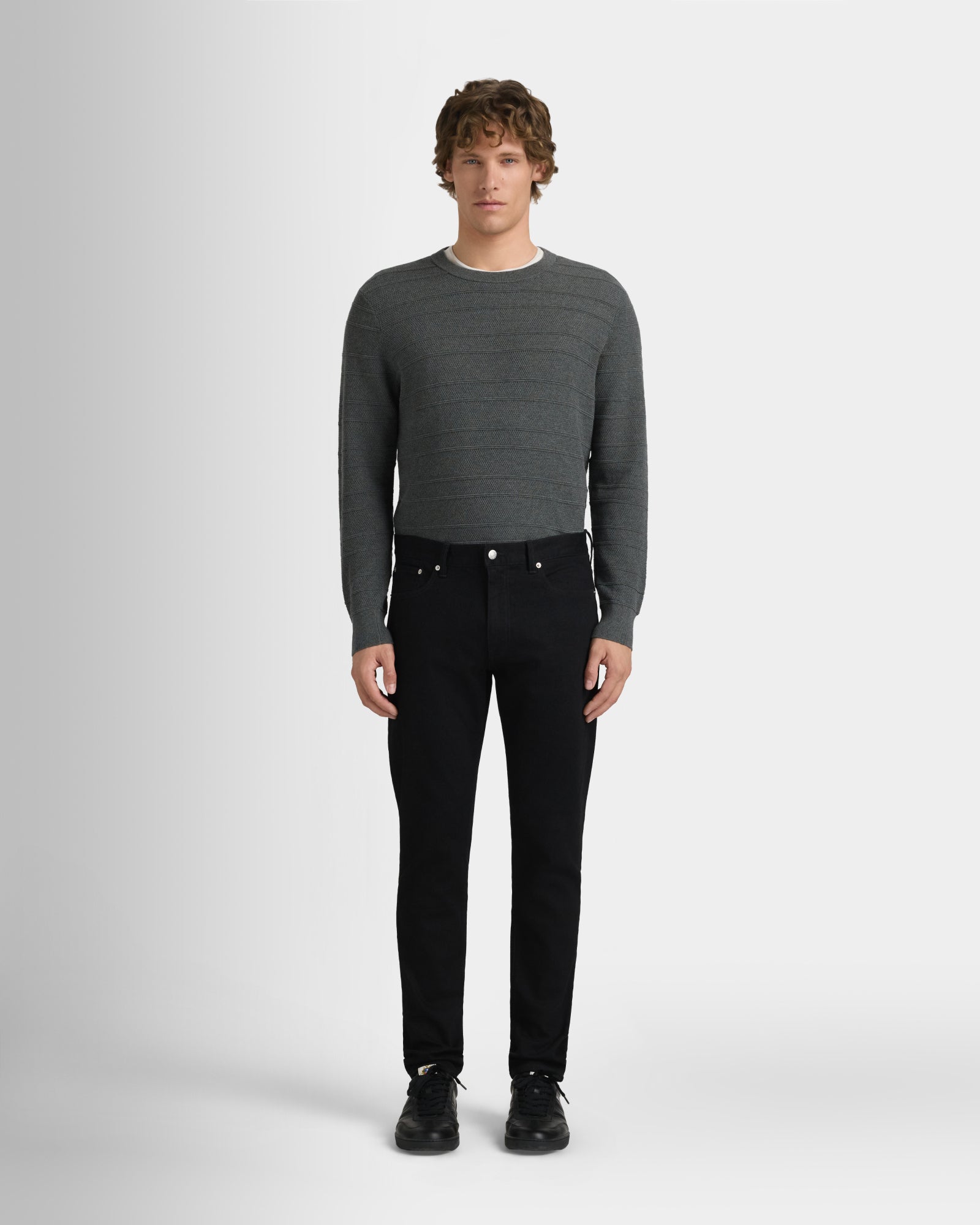 Club Monaco Corp, CA - Denim ultra ajusté - Noir