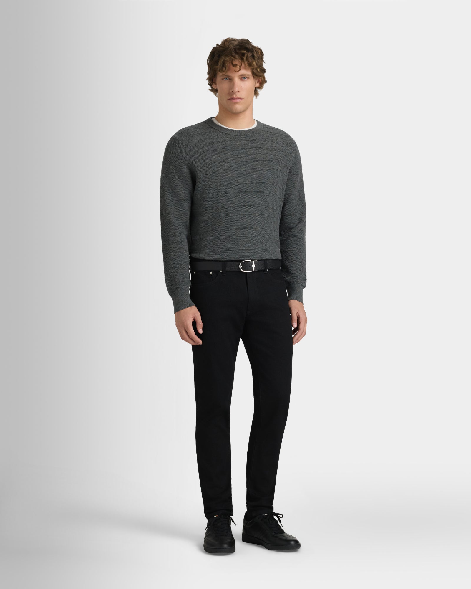 Club Monaco Corp, CA - Denim ultra ajusté - Noir