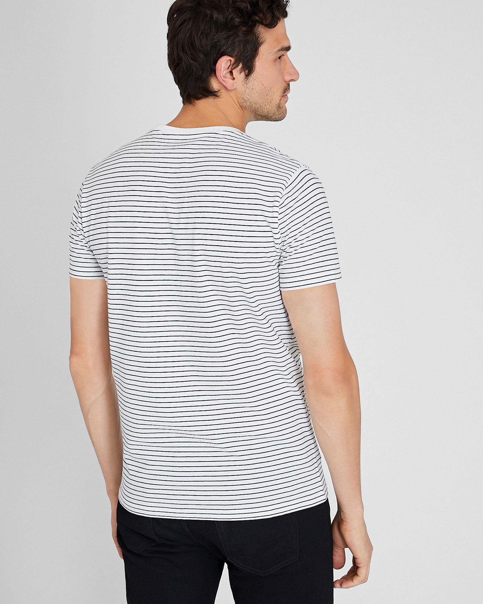 CLUB MONACO - T-shirt rayé à poche Williams - Noir