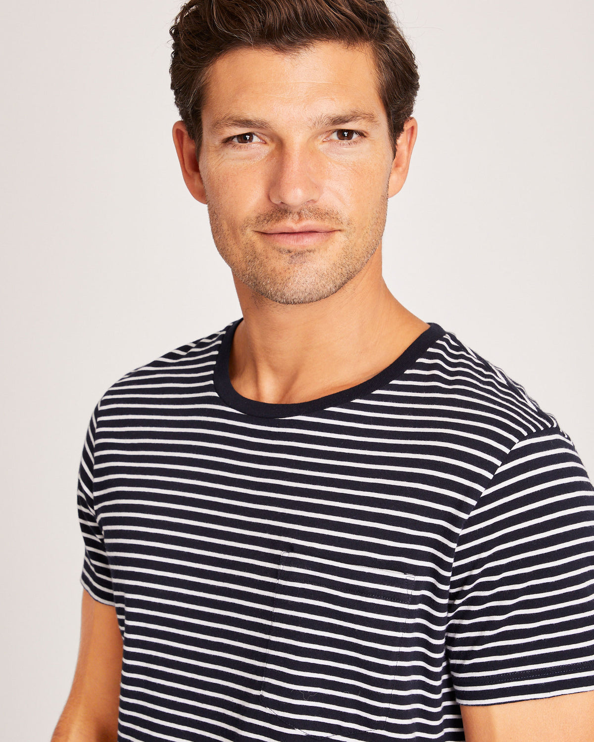 Club Monaco - T-shirt à poche Williams - Rayures Bleues Et Blanches