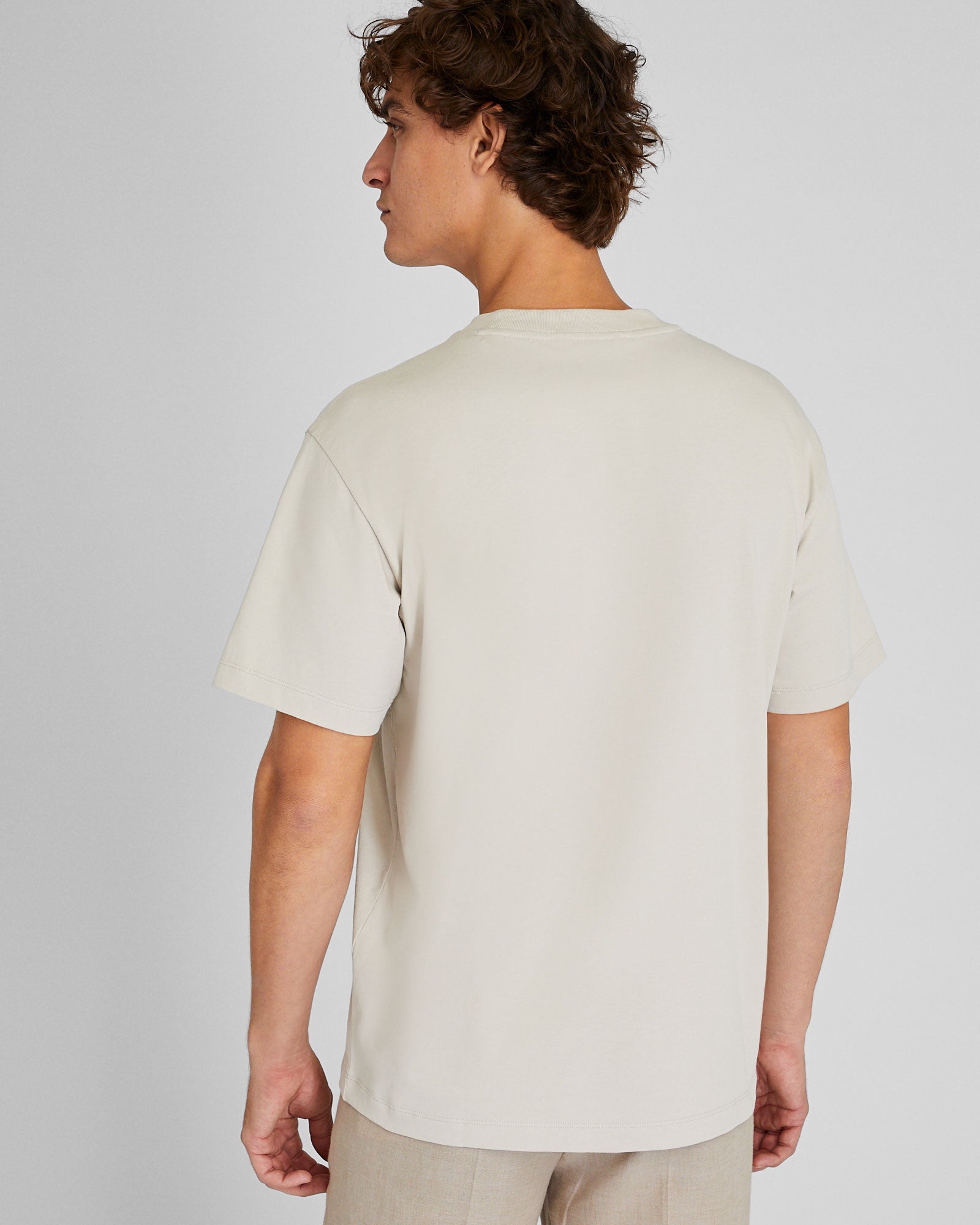 CLUB MONACO - T-shirt décontracté - Beige