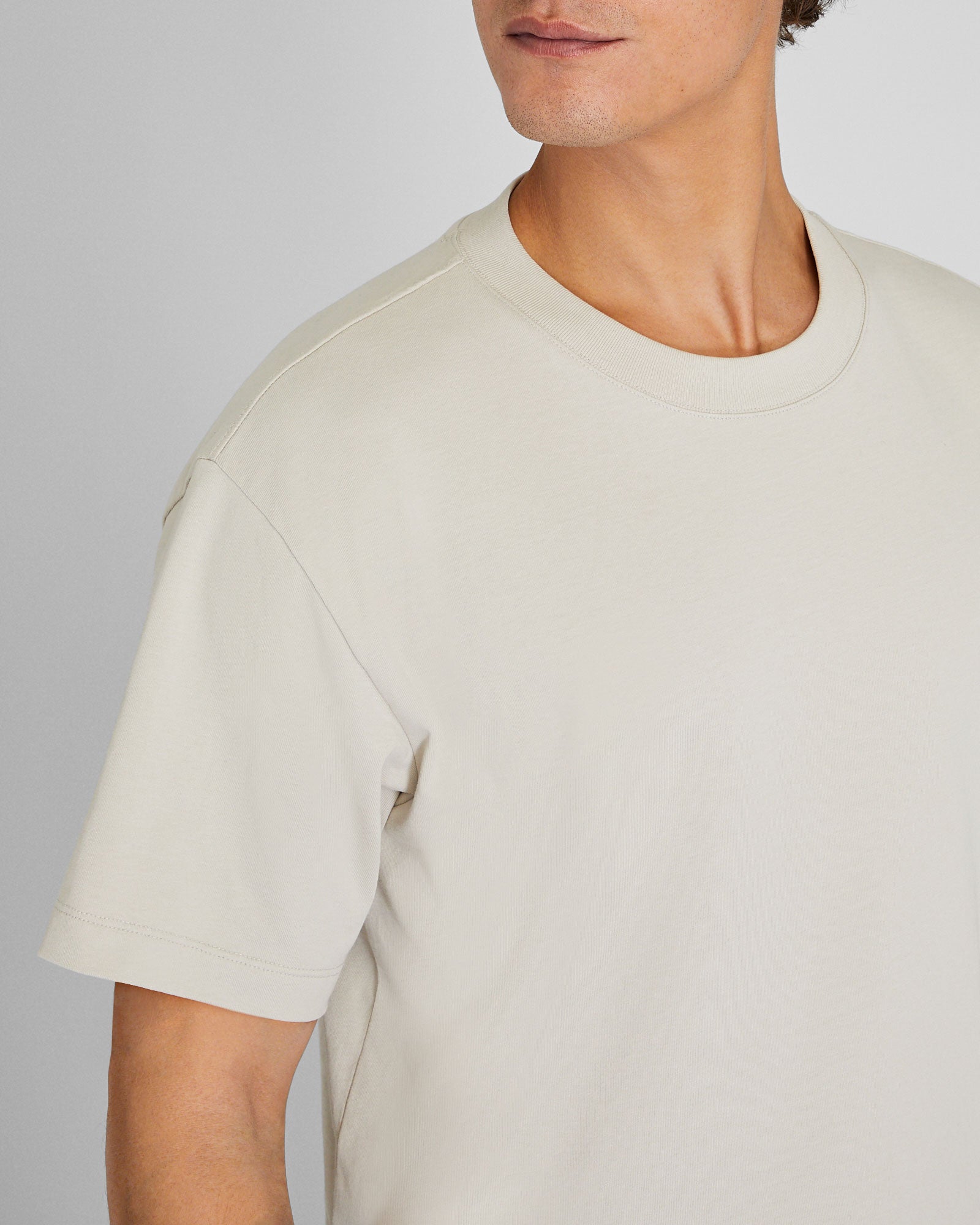 CLUB MONACO - T-shirt décontracté - Beige