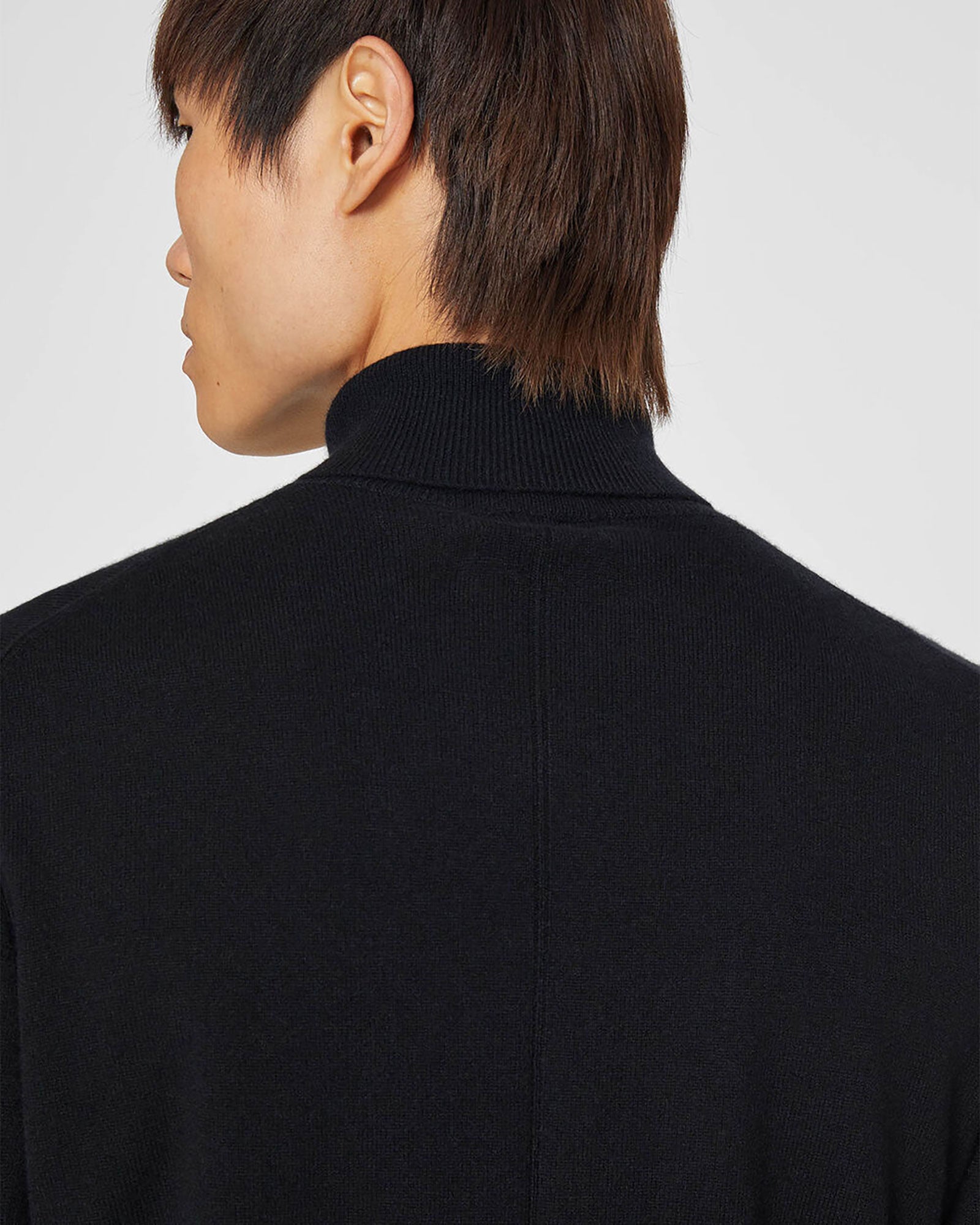 CLUB MONACO - Cashmere Turtleneck - Black
