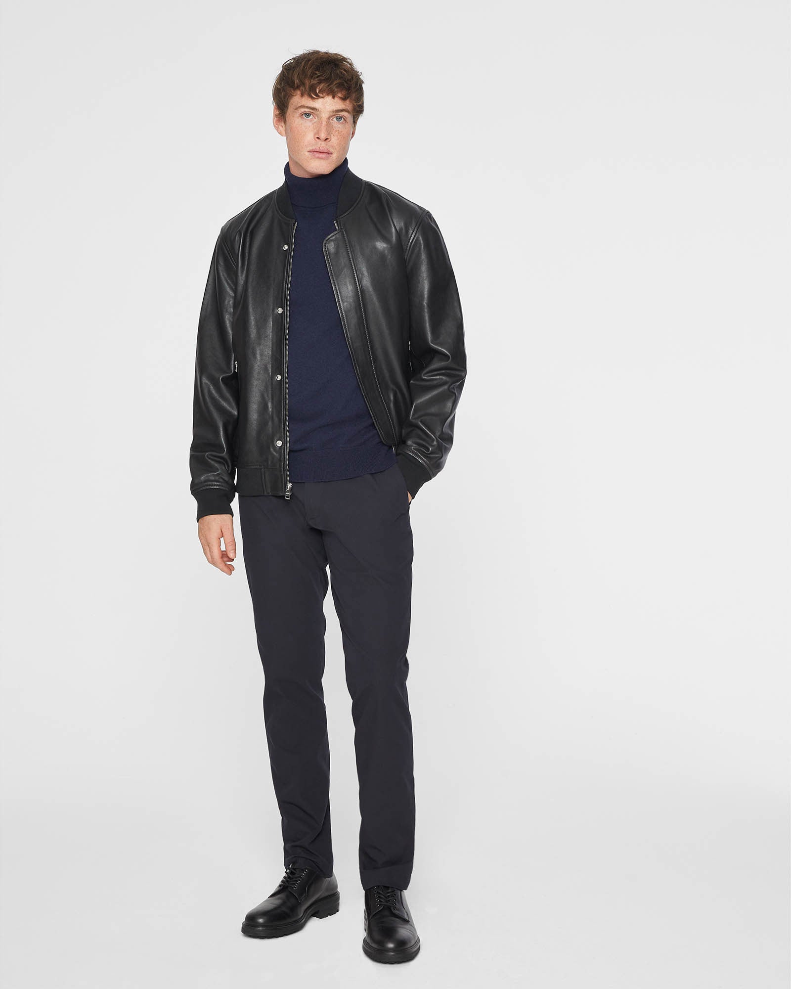 CLUB MONACO - Chandail à col roulé en cachemire - Marine