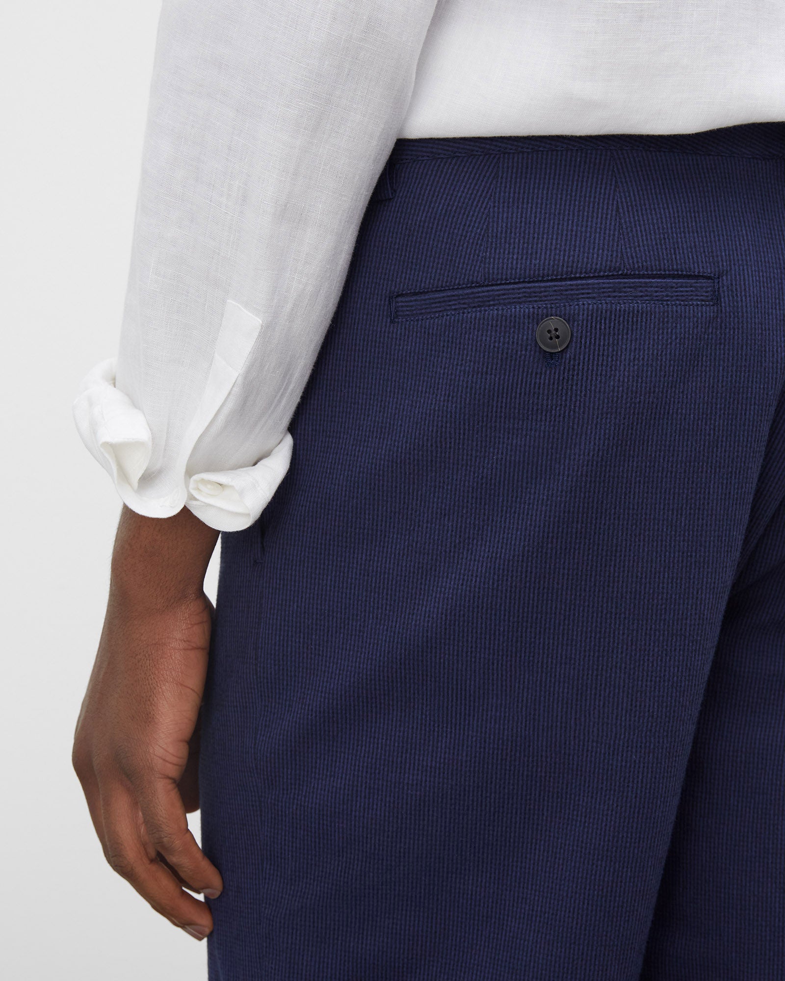 CLUB MONACO - Maddox Seersucker 9" Short - Marine
