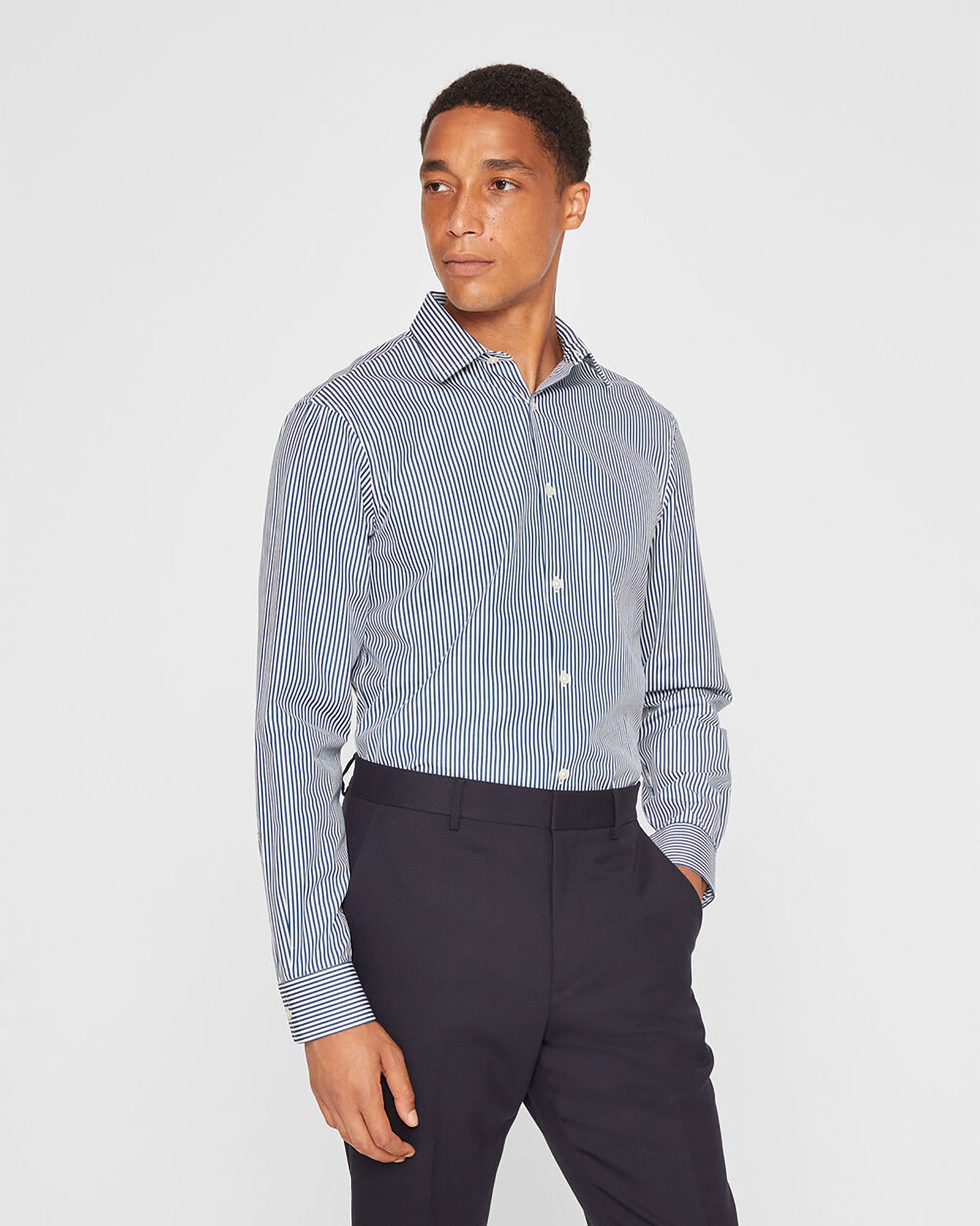 CLUB MONACO - Stripe Poplin Dress Shirt - Rayure Bleue