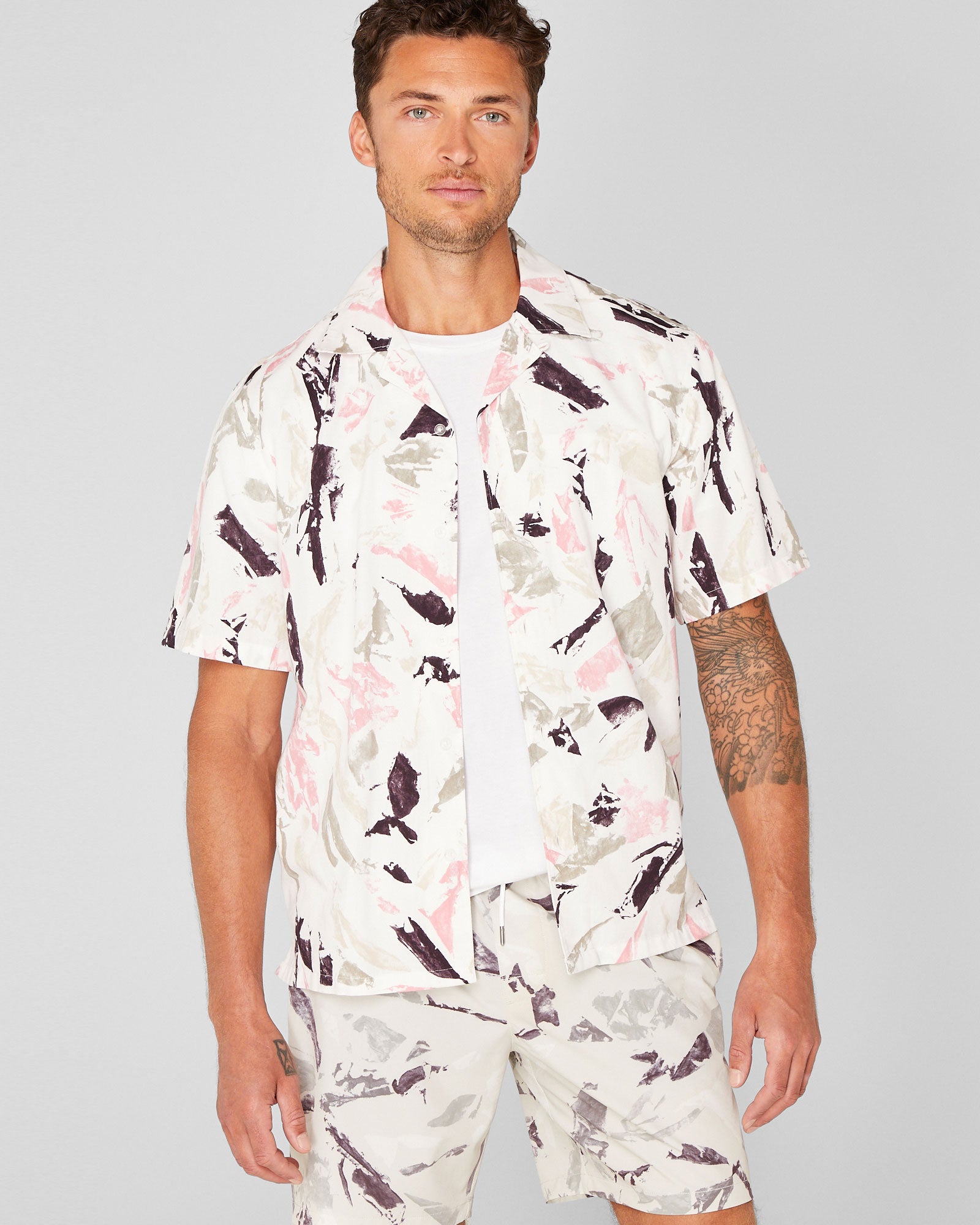 CLUB MONACO - Short Sleeve Camp Collar Block Print Shirt - Pink Mix