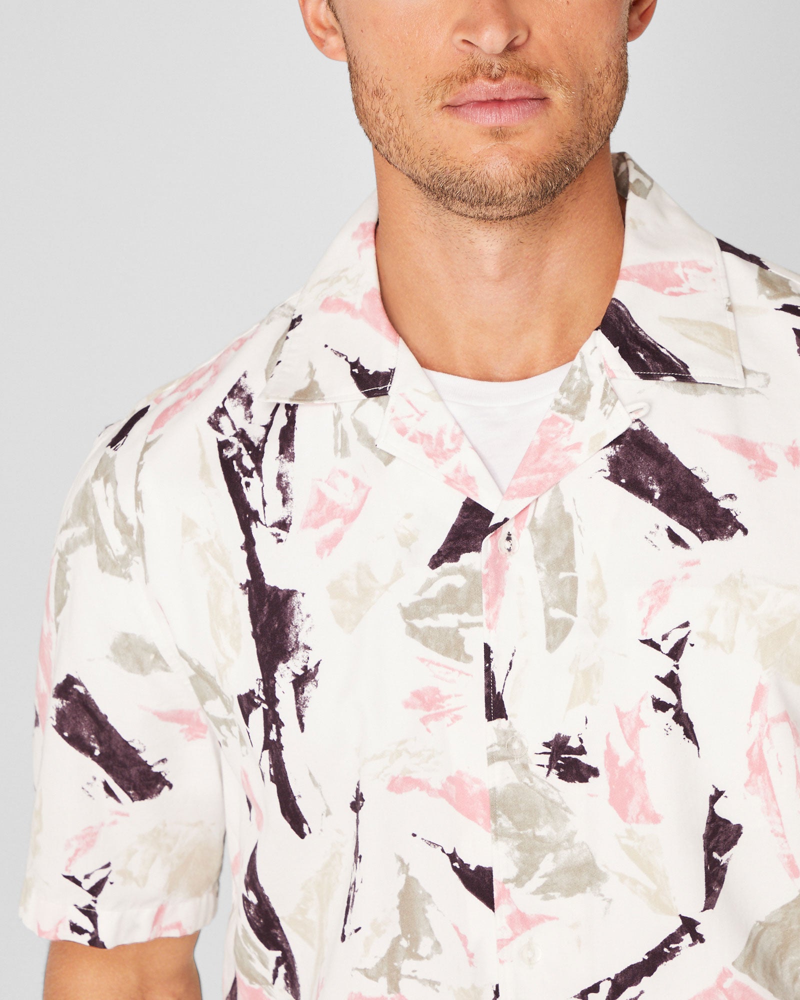 CLUB MONACO - Short Sleeve Camp Collar Block Print Shirt - Pink Mix
